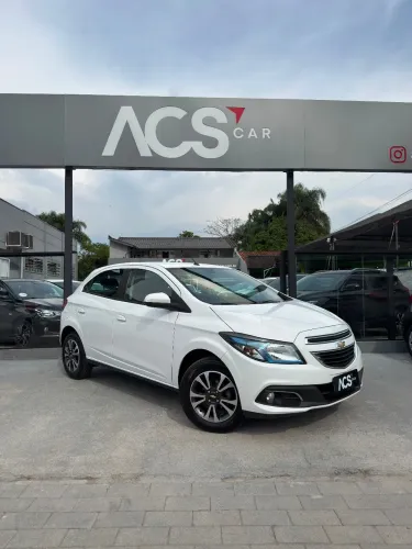 Chevrolet Onix Hatch LTZ 1.4 8V Flex Power Aut. 4P 2016