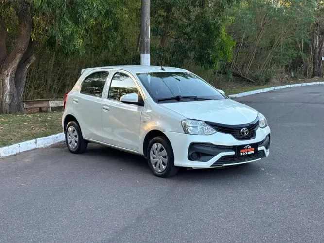 Toyota Etios 1.3 Flex 16V 5P Mec. 2019