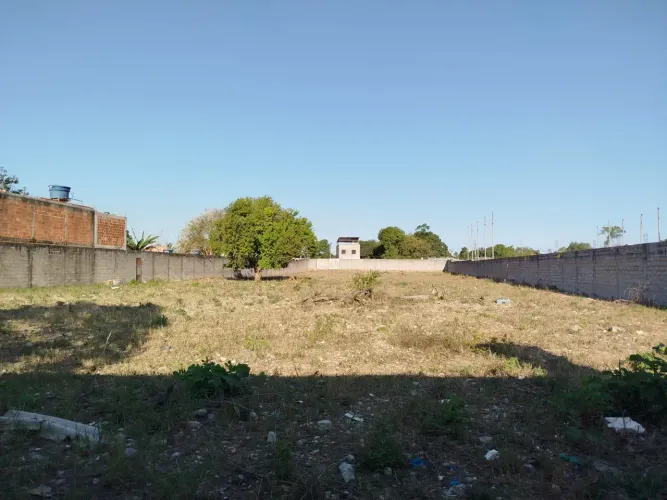 Imóvel para venda tem 5000 metros quadrados em Ajuda de Baixo - Macaé - RJ