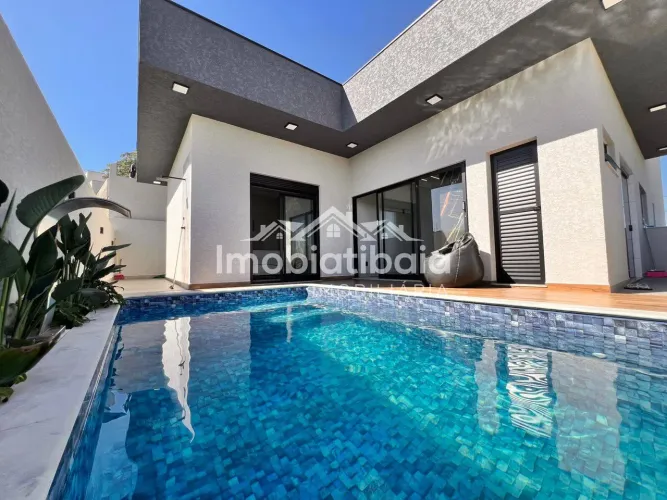 Casa à venda em condomínio - Bom Jesus dos Perdões - 300m²