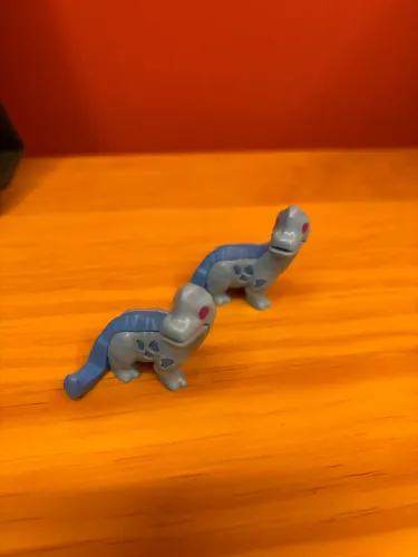 Branquiossauro kinder ovo jurassic park azul