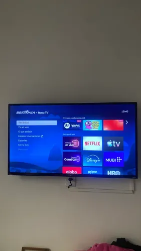 Smart TV 42? Britânia Roku TV Dolby Audio