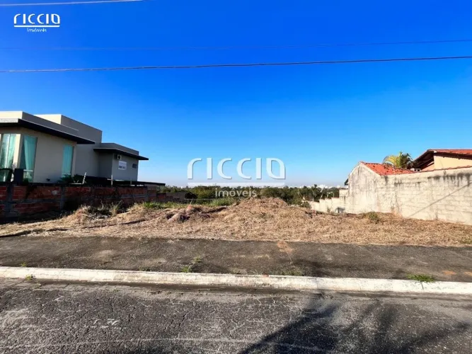 Terreno à venda Condomínio Chacara dos Lagos Urbanova SJC - 800 m² com Declive