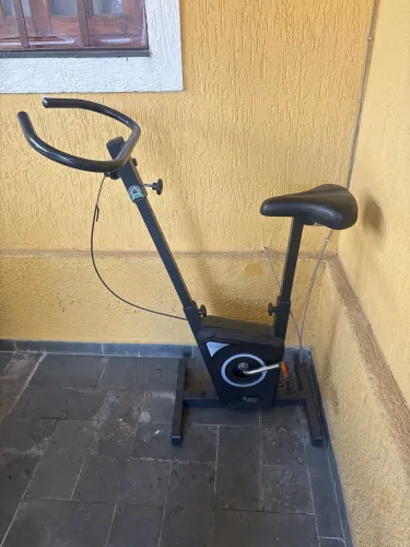 Bicicleta ergométrica usada