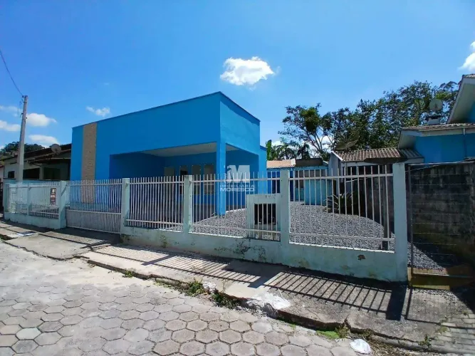 Casa no bairro Águas Claras em Brusque!