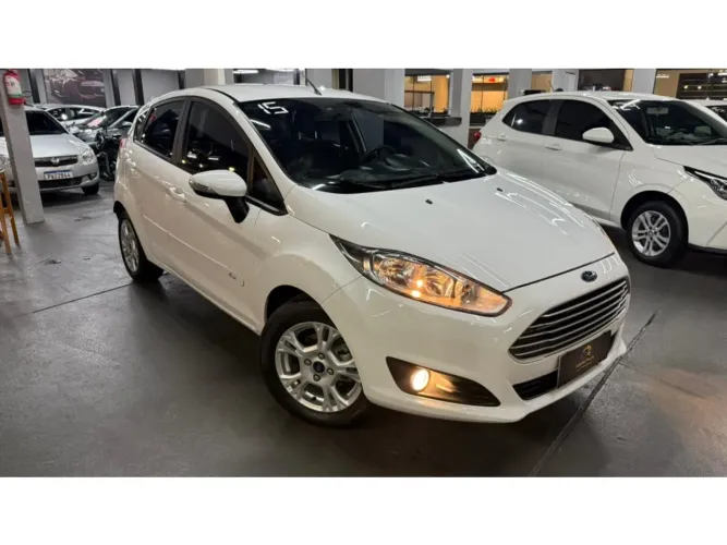 Ford Fiesta 1.6 16V Flex Mec. 5P 2015