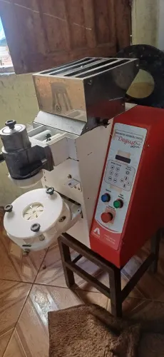 Maquina modeladora de salgados rimaq