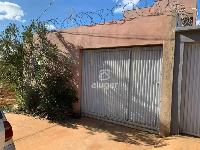 Casa para alugar, 2 quartos, 1 vaga, Santa Rafaela - Montes Claros/MG - R$ 1.000,00 - Alug