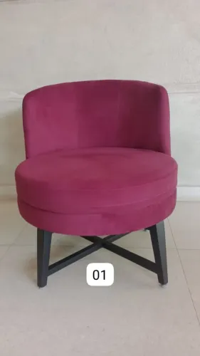 Poltrona Arredondada Cor Marsala
