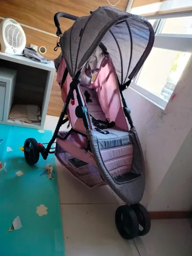 Carrinho e bebê conforto COSCO Duo Jetty Rosa Dobrável