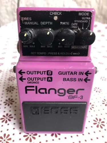 Pedal Flanger BF-3 Boss Guitar&Bass parcelo no Olxplay,ML e MPG avalio troca