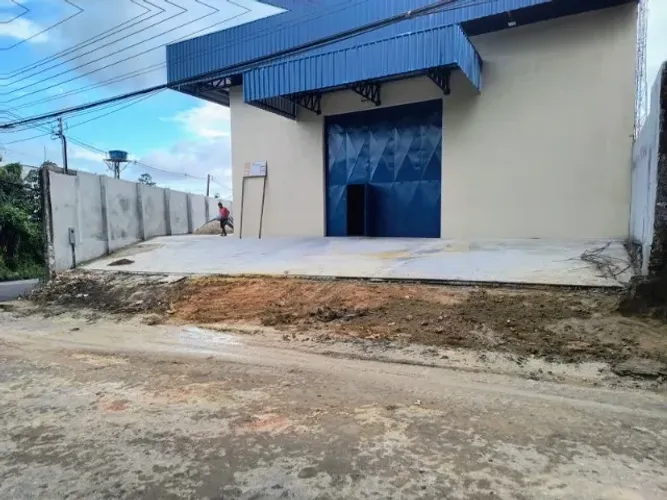 Galpão/Armazém 450m² c/ Escritório proximo a Avenida das Torres no Parque Dez