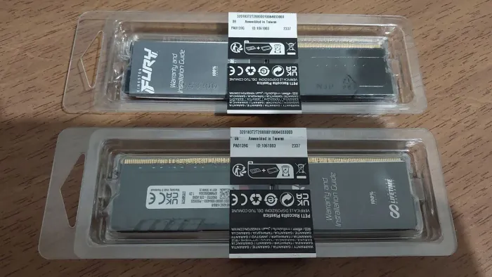 2 x Memória RAM 8gb Kingston Fury - Lacradas