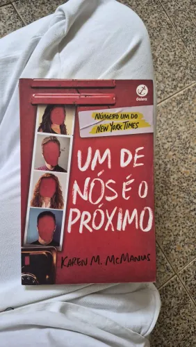 Livro um de nós é o próximo