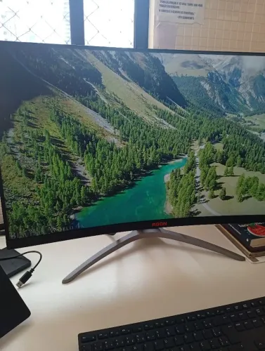Monitor gamer AOC Agon 31,5"