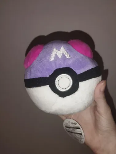 Pelúcia pokémon Masterball 12 CM seminova