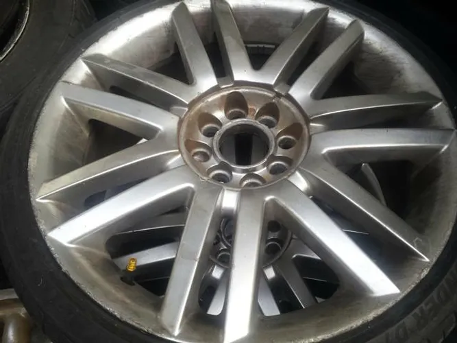 Roda aro 17 krmai palitada prata Peugeot 4X108 multi furo