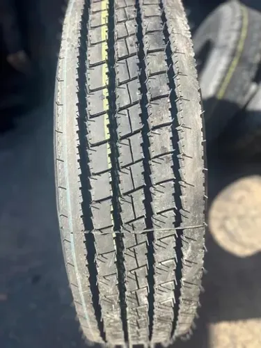 Pneu 295/80R22.5 / 295 radial / 295 80 R 22.5 recapado