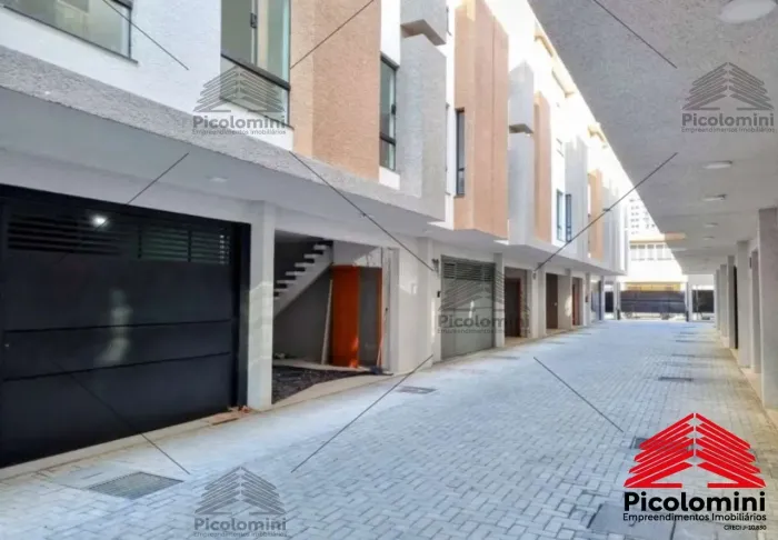 Casa em condomínio na Moóca com 3 Dormitórios, Suíte, Sala ampla, lavabo, 2 Vagas com depó
