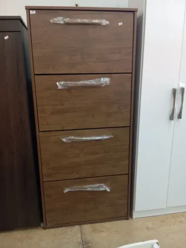 SAPATEIRA NOVA