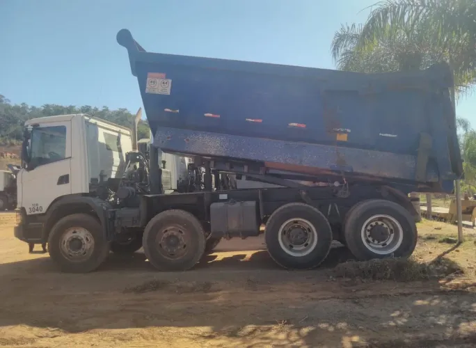 Scania G500 ano 2020, 8x4, com caçamba de 23 ?, em MG