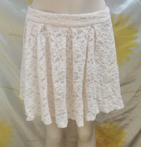 Saia forever 21 renda tam m