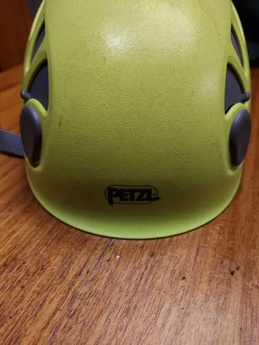Capacete de escalada Petzl infantil 