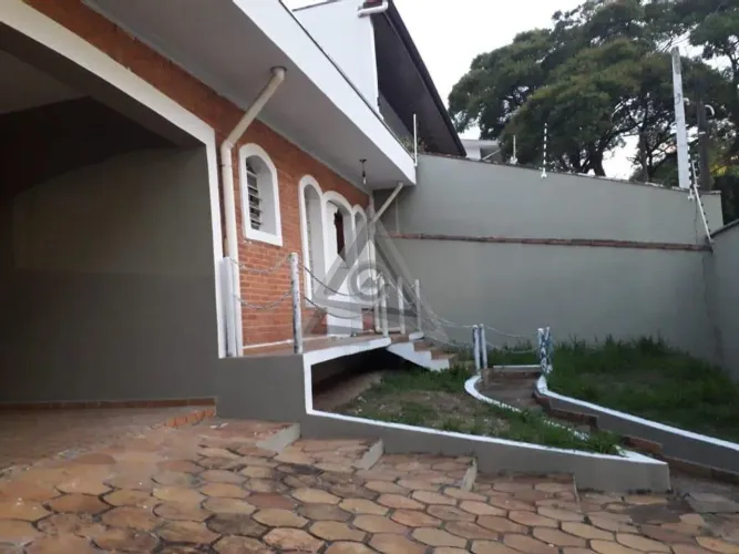 Casa à venda em Campinas, Jardim Guarani, com 3 quartos, com 235 m²