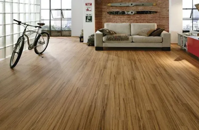 Piso Laminado Colocado C/ Rodapé