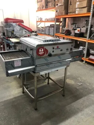 A. Forno esteira Progás elétrico e a gás Híbrido