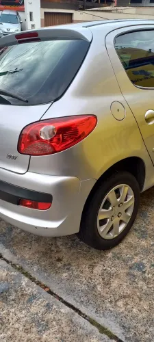 Peugeot 207 XR 1.4 Flex 8V 5P 2011