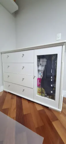 Cômoda Infantil Branco com Gavetas, trocador e Porta de acrílico