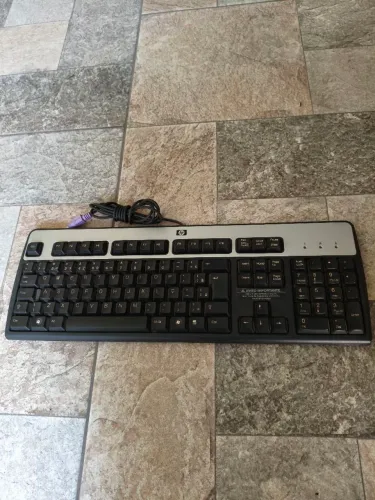 Teclado HP para desktop.. robusto produto de primeiríssima 