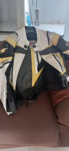 Macacão 4Four tam 58 + Botas