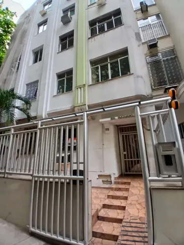 Imóvel para aluguel tem 48 metros quadrados com 2 quartos em Copacabana - Rio de Janeiro -