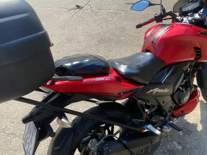 Apache 200 tudo perfeito tudo  funcionando e muito bem conservada 