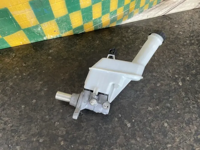 Bomba de freio cilindro mestre fiat fastback pulse t200 1.0 turbo 