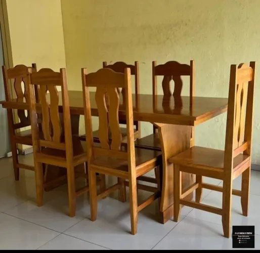 Mesa de jantar com 6 cadeiras