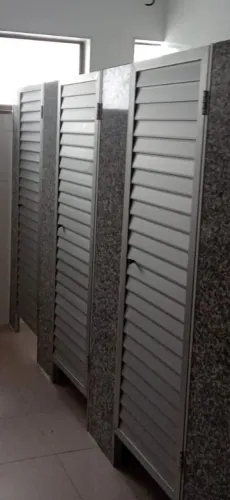 PORTÕES PORTAS JANELAS EM ALUMÍNIO FOSCO BRANCO PRETO.