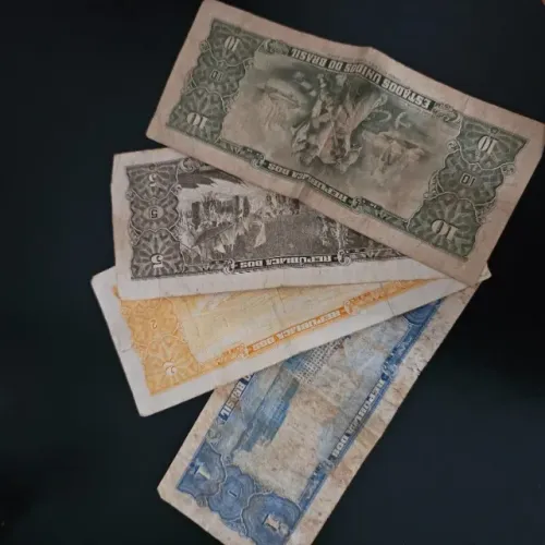 Cedulas de cruzeiro antigas