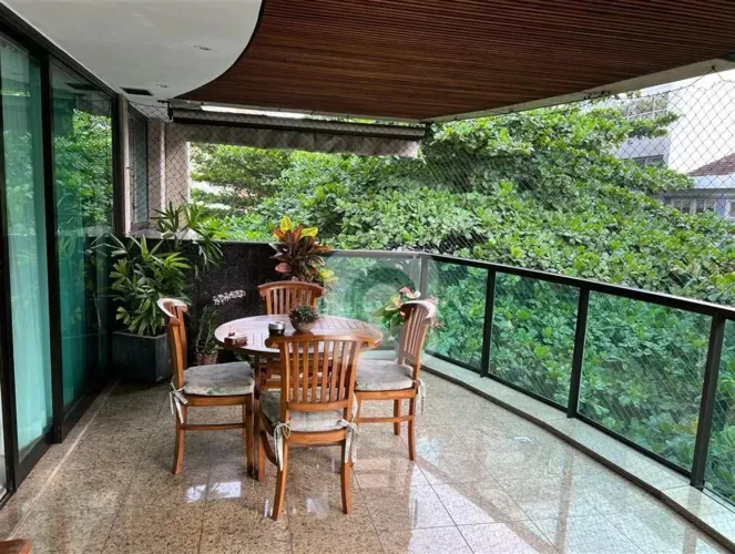Apartamento com 209 m² - varanda-Original de 4 quartos - Leblon