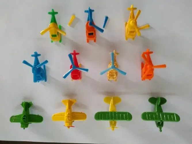 Antigos Brinquedos de Aviões e Helicopteros em Miniatura Bruder