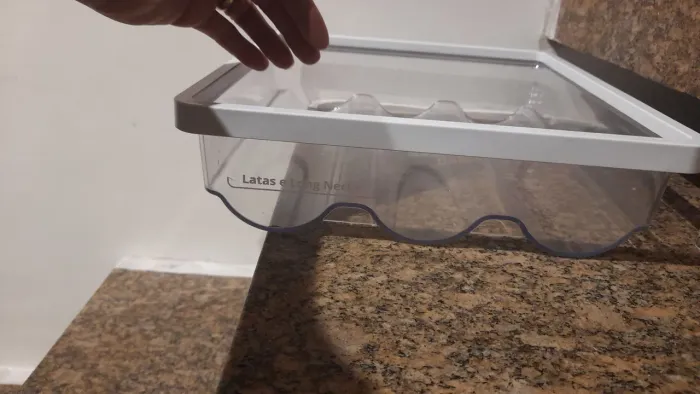 Gaveta para latas e long neck - Geladeira