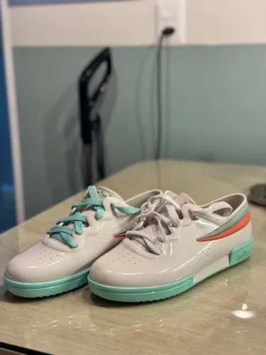 Tênis Melissa Flygrl Branco com Detalhes Coloridos
