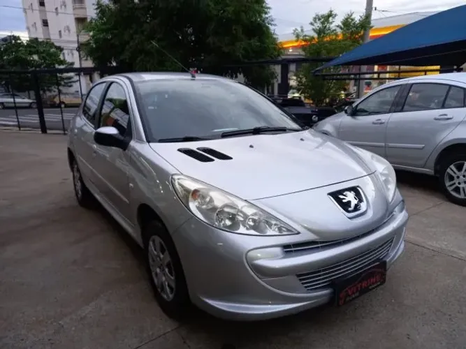 Peugeot 207 XR 1.4 Flex 8V 5P 2013