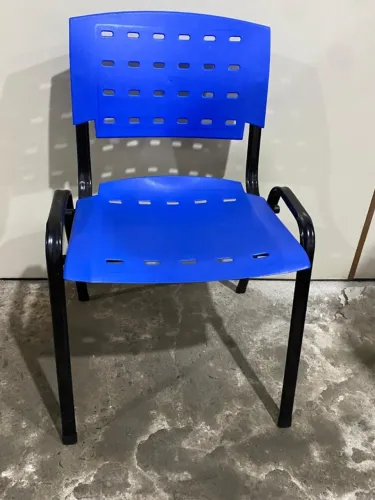 Cadeira ISO fixa empilhável -azul