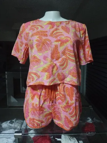 Conjunto Short e Blusa Floral Rosa Renner tamanho P