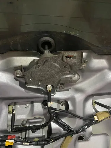 Motor Limpador Da Tampa Traseira Suzuki Vitara 2016/2020