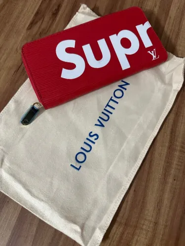 Carteira Supreme Louis Vuitton