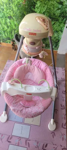 Vendo cadeira de balanço fisher em perfeito estado ! 